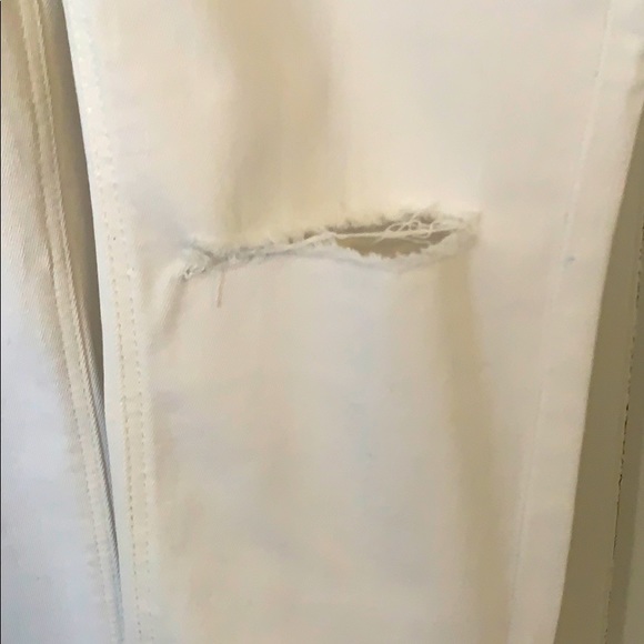 Old Navy jeans - Size 6 - Picture 2 of 5